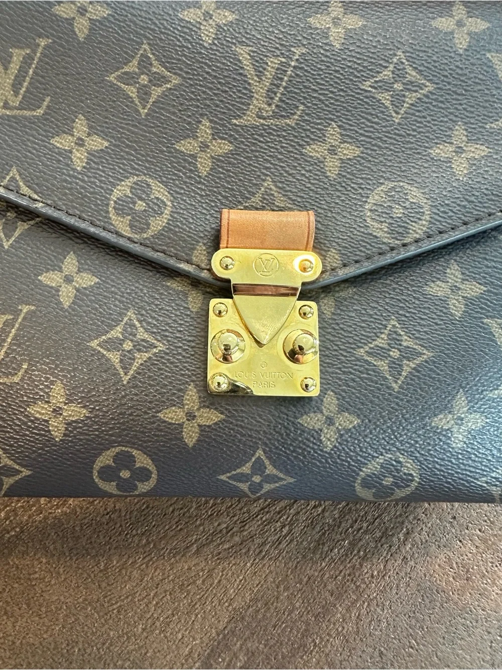 Louis Vuitton Pochette Metis Monogram Canvas Shoulder Bag in Brown